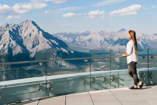 Banff and Its Wildlife Tour with Gondola